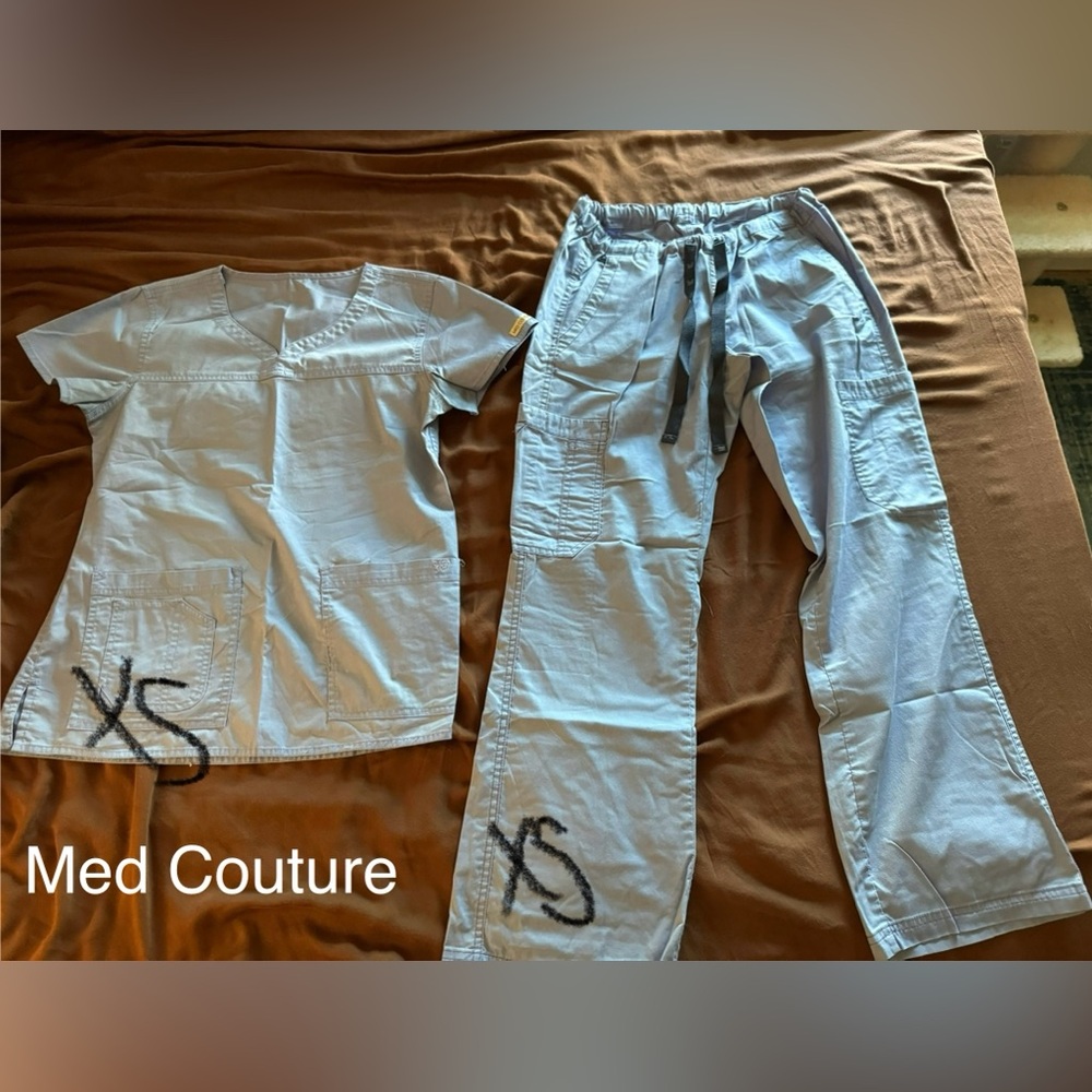 Med Couture cargo scrubs light blue women’s XS
